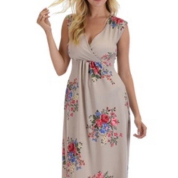 Lyss Loo Dresses & Skirts - Lyss Loo Floral Maxi Dress